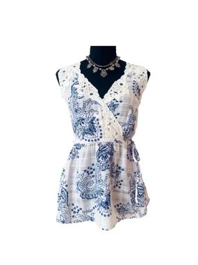 CAbi ~ Sleeveless Blue Paisley and White Blouse White Lace Trim Cinch Tie Waist